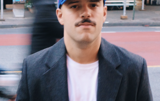 Angelo Colina (En Espanol)